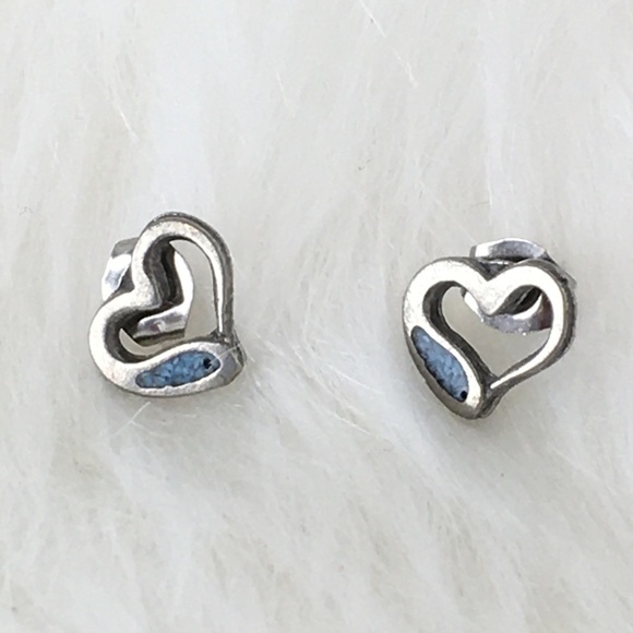 Vintage 80’s Turquoise Heart Stud Earrings Chip Inlay Boho Retro NEW Dead Stock - Picture 1 of 10